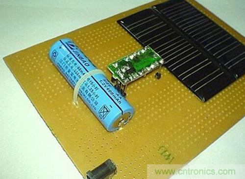 微型太陽(yáng)能供電板DIY，給手電筒收音機(jī)供電