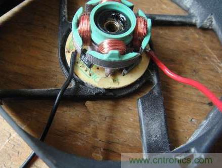 想減少電費(fèi)嗎？DIY一個(gè)迷你風(fēng)力發(fā)電機(jī)吧