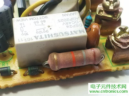 漏電保護(hù)器拆解：結(jié)構(gòu)有差異，做工不錯(cuò)