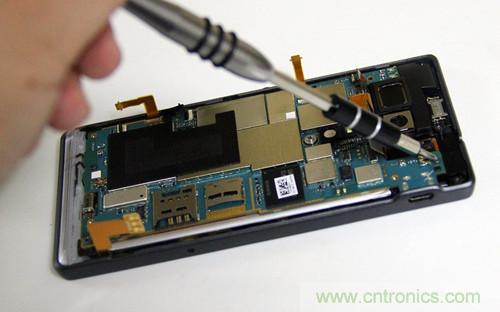 拆解4G新機索尼M35t：用料十足，易于維修