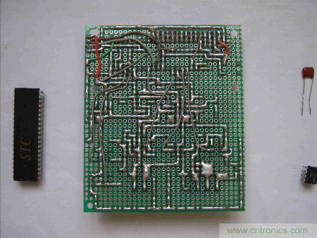DIY集電容、電感和頻率為一體的測(cè)量?jī)x器