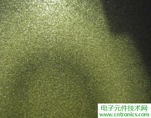 探秘電子紙！一款電紙書的電子墨水屏拆解