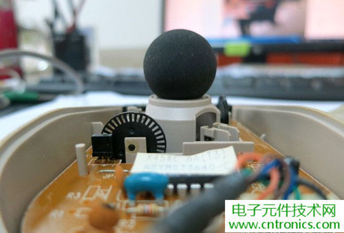 殿堂級(jí)機(jī)械鼠標(biāo)拆解：嘆精致做工！