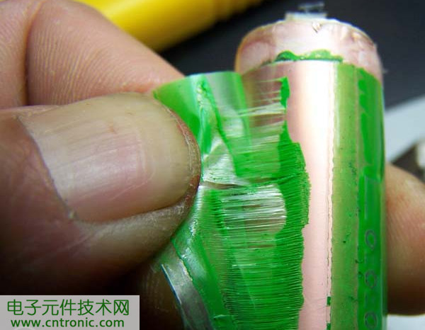 筆記本電池拆解，探秘電池內(nèi)部結(jié)構(gòu)