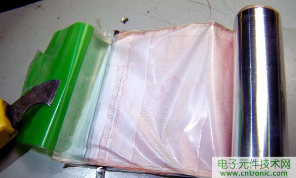 筆記本電池拆解，探秘電池內(nèi)部結(jié)構(gòu)