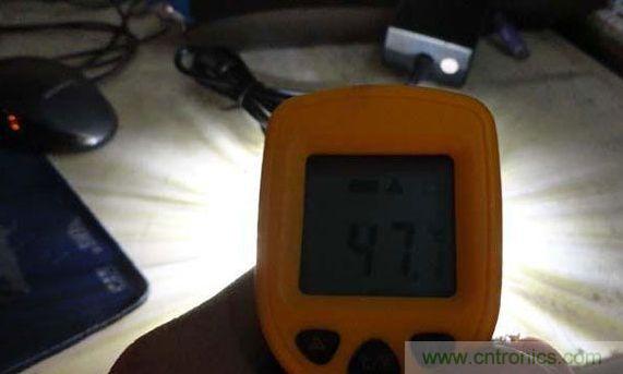 變廢為寶！風(fēng)扇散熱器變身山寨LED燈