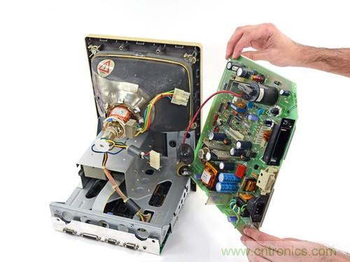 拆！古董級(jí)Macintosh 128K電腦