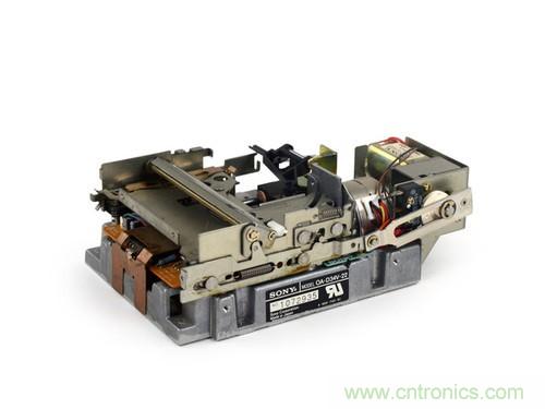 拆！古董級(jí)Macintosh 128K電腦