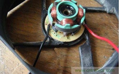 創(chuàng)意DIY！迷你風(fēng)力發(fā)電機(jī)！