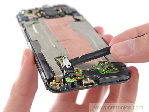 牛人強(qiáng)拆！新HTC One(M8)真機(jī)精密做工難修理