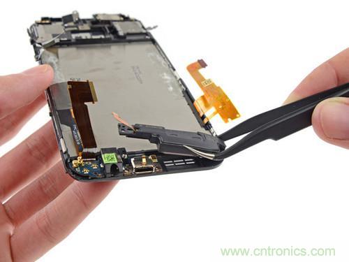 牛人強(qiáng)拆！新HTC One(M8)真機(jī)精密做工難修理