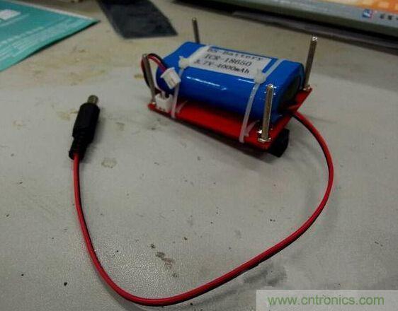 DIY神器：夜間不間斷電源，大學(xué)通宵嗨翻天！