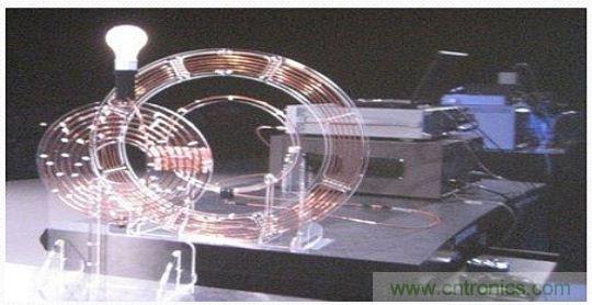 預(yù)言：無(wú)線電力傳輸或?qū)⒏淖兾磥?lái)世界？