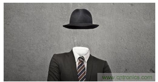 式隱形斗篷利用主動式組件與被動式超穎材料，可望進一步縮減斗篷尺寸，使其更適合個人使用
