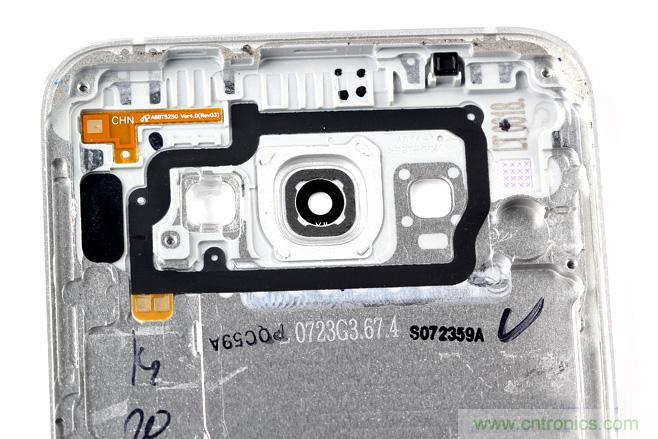 三星Galaxy A8拆解，中端、旗艦傻傻分不清楚