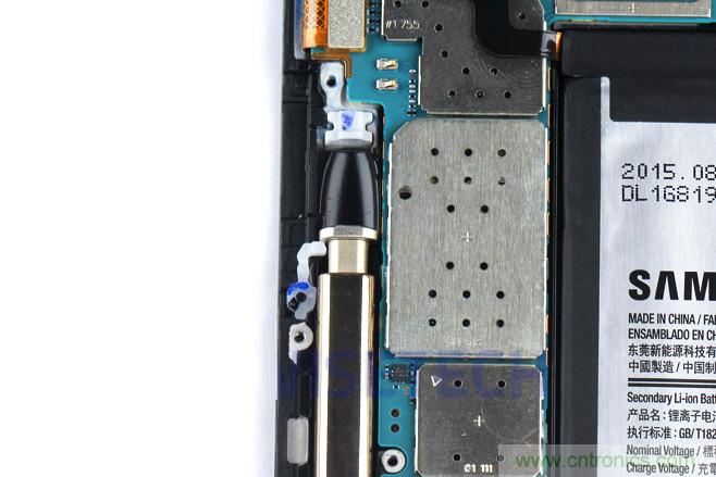 Galaxy Note5拆解，與S系列差距日漸模糊