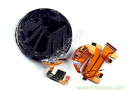 MOTO 360二代智能手表拆解：只有細(xì)節(jié)，沒(méi)有亮點(diǎn)