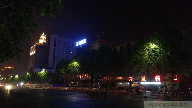 無邊框的 nubia Z9 ，一款既有驚喜，又有驚艷的智能手機