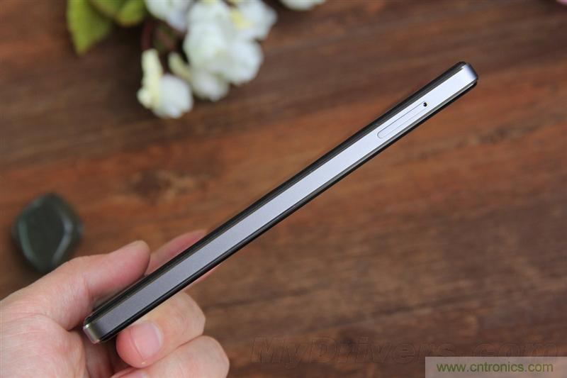 無邊框的 nubia Z9 ，一款既有驚喜，又有驚艷的智能手機
