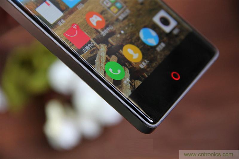 無邊框的 nubia Z9 ，一款既有驚喜，又有驚艷的智能手機