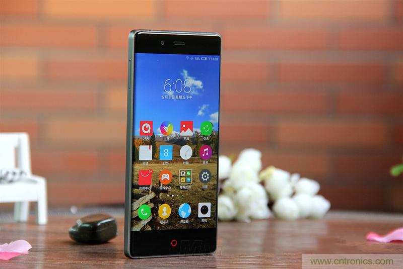 無邊框的 nubia Z9 ，一款既有驚喜，又有驚艷的智能手機