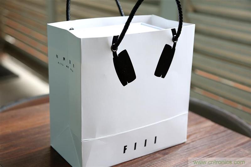 頭條哥的夢想之作！FIIL耳機(jī)能讓汪峰上頭條否？