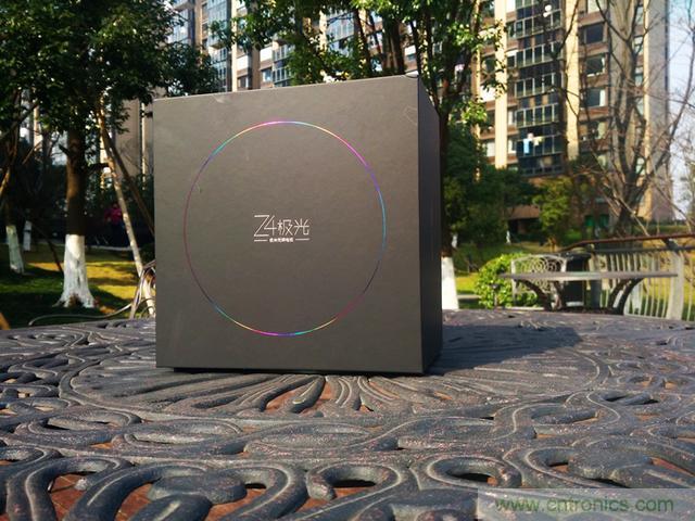 無屏電視時代已然來臨，客廳你做好準(zhǔn)備了嗎？