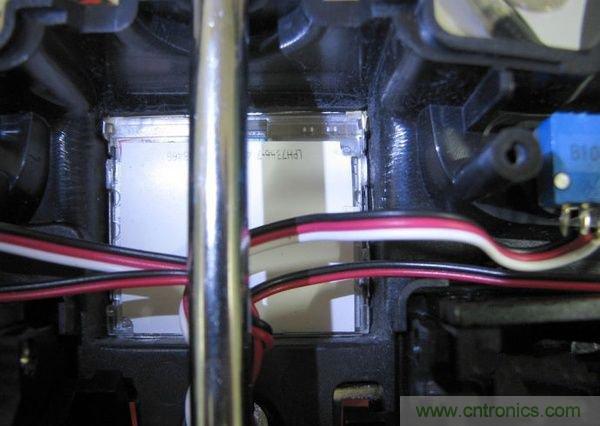 無人機 DIY 制作全過程，酷得不要不要的！