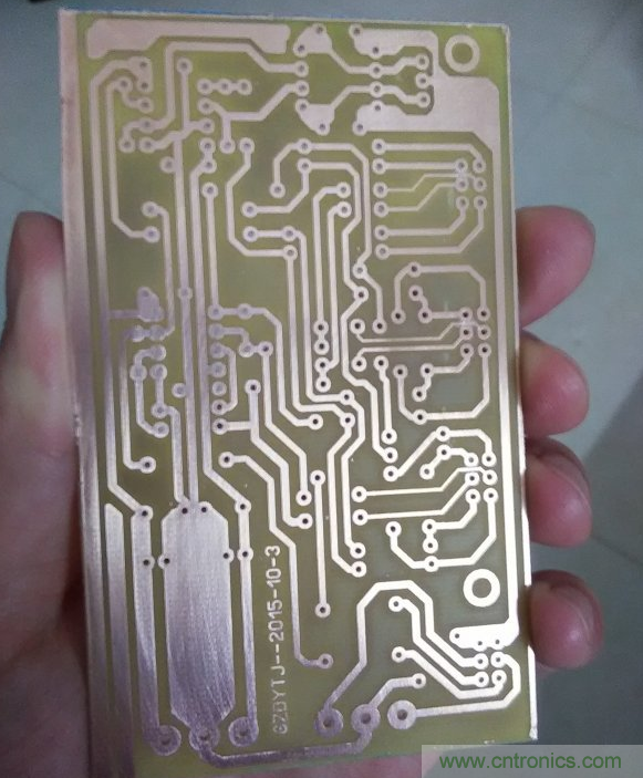 嘗試了四次PCB制作， 最后一發(fā)算是成功了