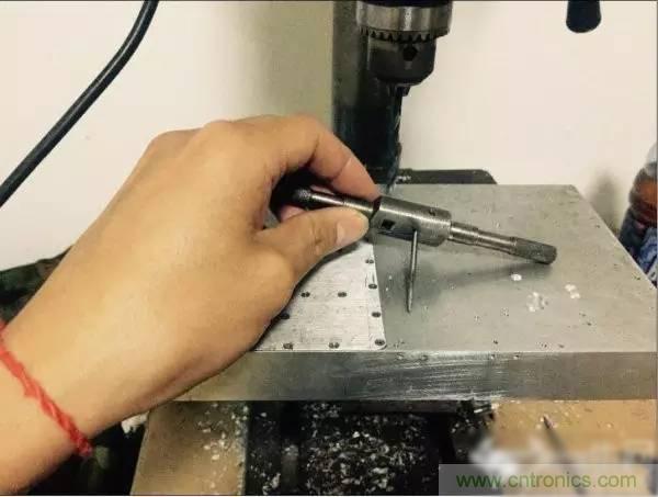 想看大牛是如何DIY射頻功放的嗎？