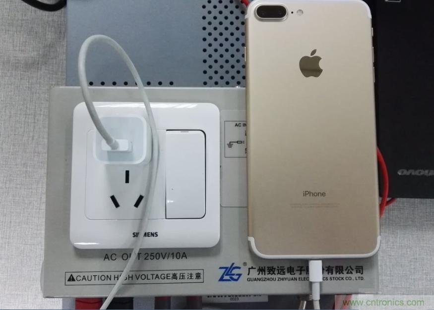 “瘋7”手機充電實測：為何沿用傳統(tǒng)充電模式？