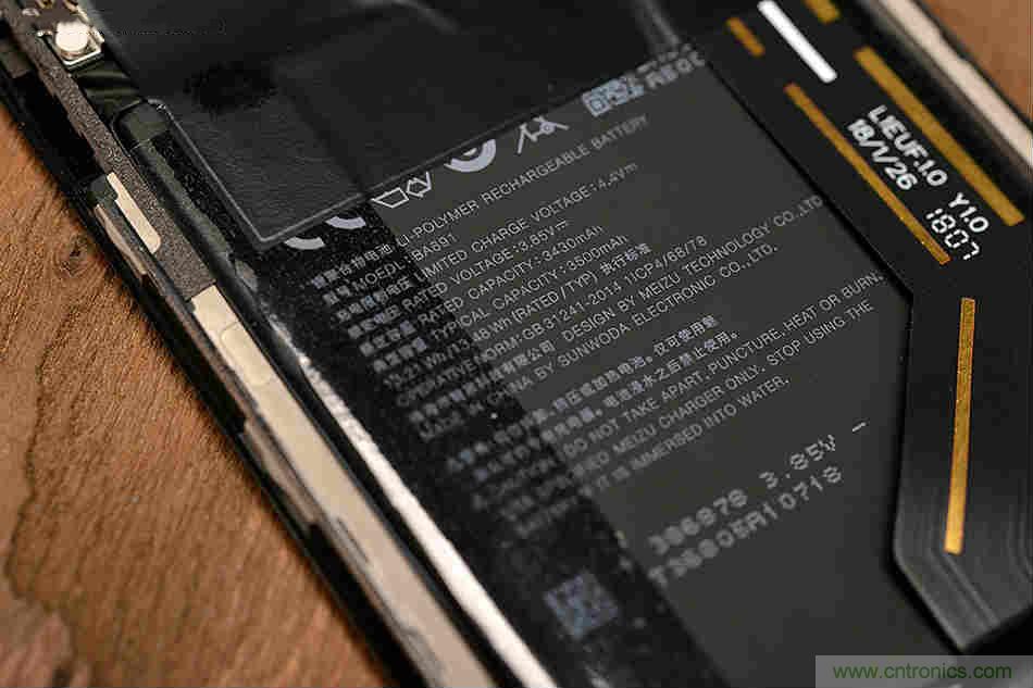 拆解魅族15 Plus：玩轉(zhuǎn)了新概念，但其工藝究竟如何？