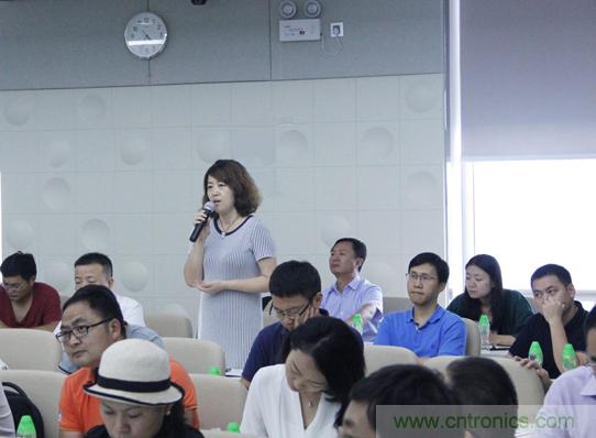 長江商學(xué)院教授李洋：企業(yè)應(yīng)該怎樣進行品牌建設(shè)和精細化營銷？
