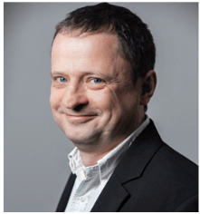 本屆峰會(huì)以 “你好，數(shù)字具身 (Hello, Digital Embodiment)” 為議題，直指下一代AI發(fā)展的核心——如何讓智能體更好地感知并與物理世界交互。屆時(shí)，Arm、西門子、SiPearl、Prophesee、芯原股份、思特威、英諾達(dá)等國(guó)內(nèi)外半導(dǎo)體巨頭的掌門人與高管將罕見同臺(tái)，從芯片設(shè)計(jì)、視覺傳感、EDA工具到系統(tǒng)架構(gòu)，共同勾勒千億增量市場(chǎng)的技術(shù)路線與商業(yè)藍(lán)圖。席位緊張，機(jī)遇不容錯(cuò)過。